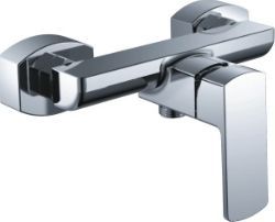 Baterie dus Gehler QUADRATcu accesorii (para de dus mobila, furtun flexibil, agatatoare de dus)